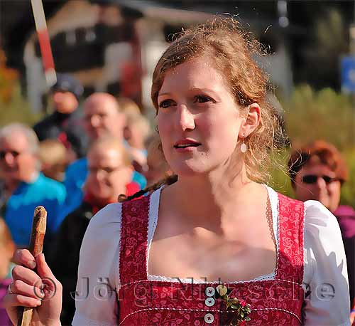 The young dairymaid Christina looks once again eagerly in the direction of the Fischunkelalm, on which she spent 4 months  - Jörg Nitzsche Hamburg Germany